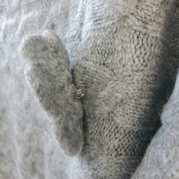 Military Hippie Forever Roses Grey Knit Sweater Size 1X NWT - Picture 5 of 7